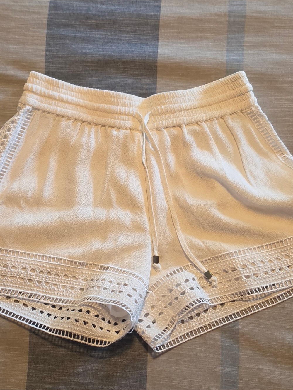 Michael Kors White Crochet Trim Drawstring Shorts • Women’s • Summer